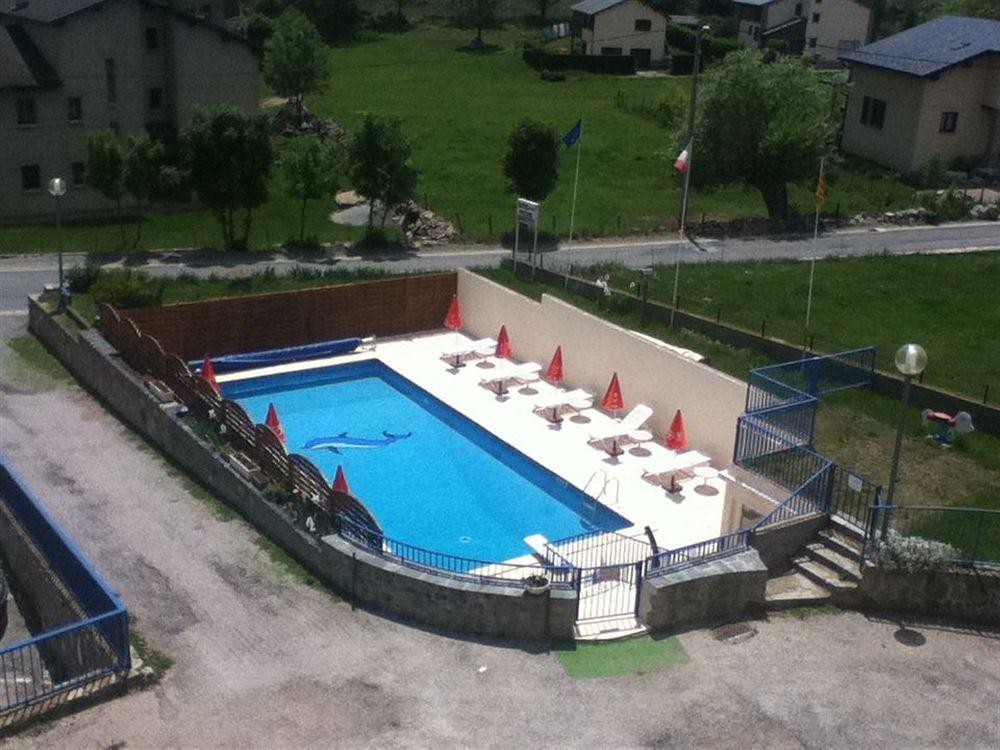 Hotel L'Oustalet Font-Romeu-Odeillo-Via Екстер'єр фото