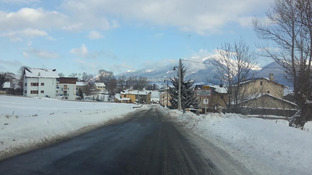 Hotel L'Oustalet Font-Romeu-Odeillo-Via Екстер'єр фото