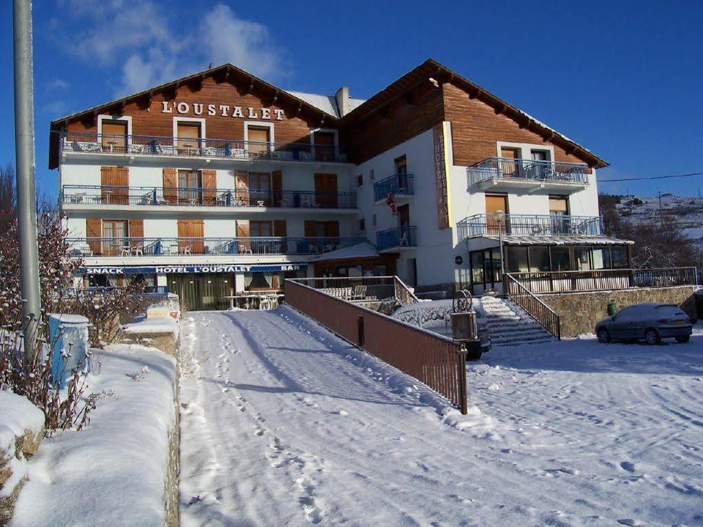 Hotel L'Oustalet Font-Romeu-Odeillo-Via Екстер'єр фото